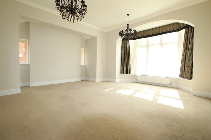 Knotley Way, West Wickham, West Wickham 2 bed flat £1,600 pcm (£369 pw)