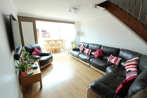 16 Clyde, East Tilbury, Tilbury, RM18 8RY