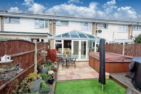 16 Clyde, East Tilbury, Tilbury, RM18 8RY