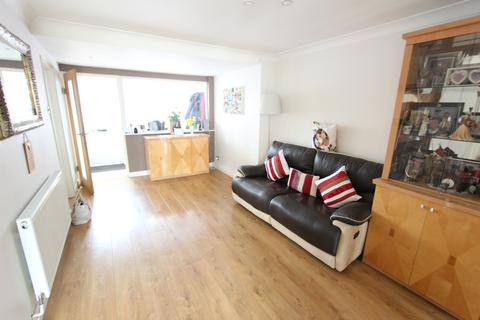 16 Clyde, East Tilbury, Tilbury, RM18 8RY