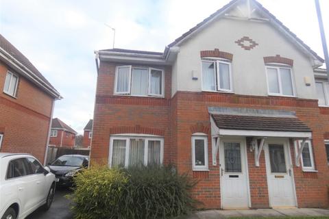3 bedroom semi-detached house to rent, Maplewood Close, Manchester, M9