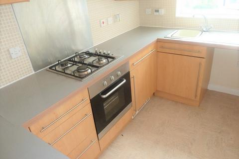 3 bedroom semi-detached house to rent, Maplewood Close, Manchester, M9