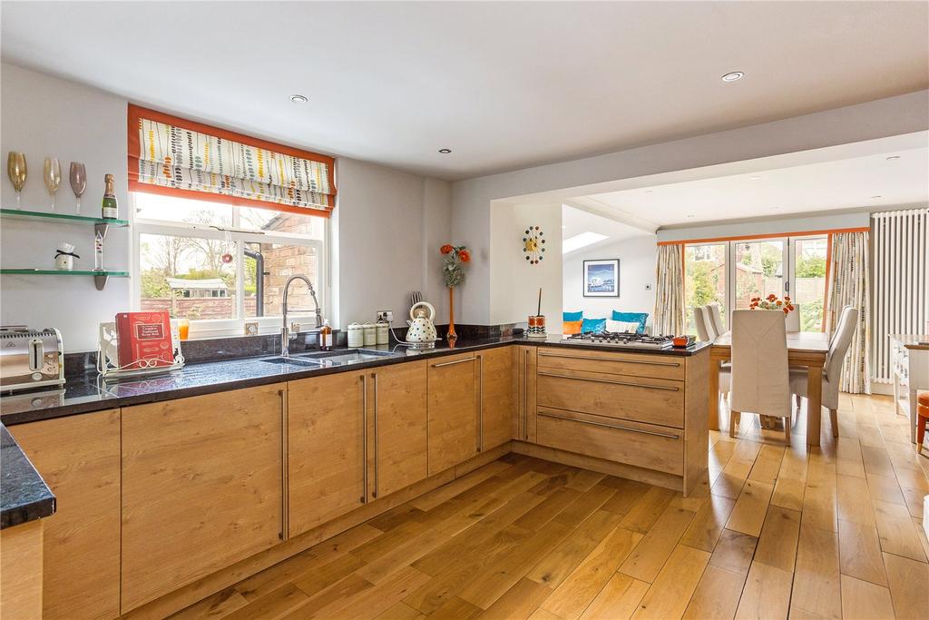 Nursery Lane, Wilmslow, Cheshire, SK9 3 bed semidetached house £1,800 pcm (£415 pw)