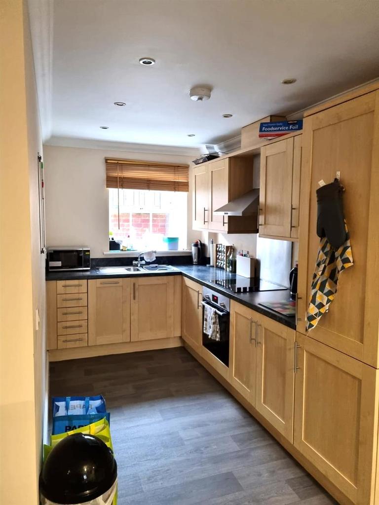 George Roche Road, Canterbury 1 bed in a house share - £475 pcm (£110 pw)