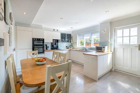 21 Braidpark Drive, Giffnock, Glasgow, G46 6NB