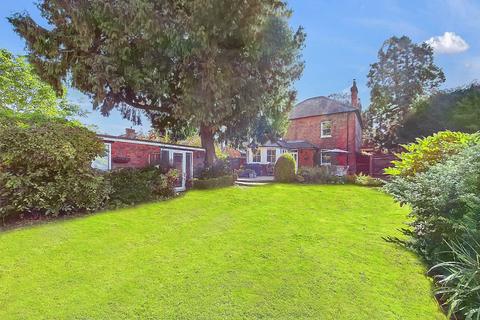 4 bedroom detached house for sale, Chinnor - Oakley Road