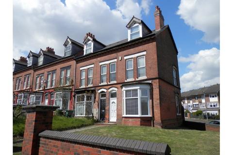 5 bedroom end of terrace house to rent, Cape Hill, Smethwick, West Midlands