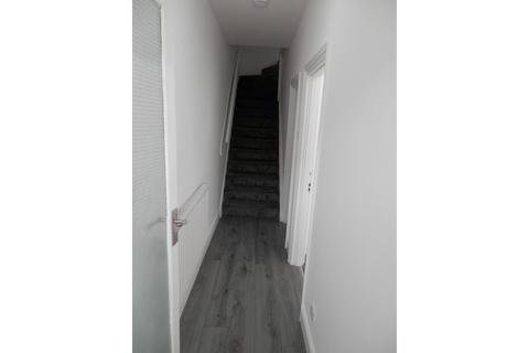 5 bedroom end of terrace house to rent, Cape Hill, Smethwick, West Midlands