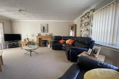 21 Aldrin Road, Exeter, EX4 5DN