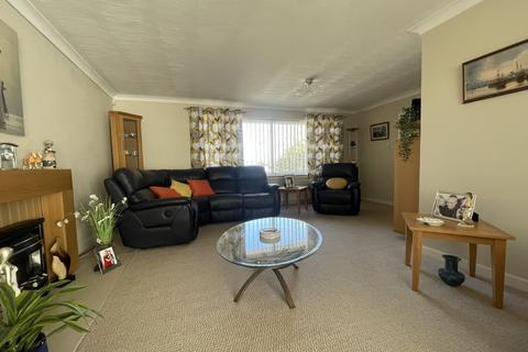 21 Aldrin Road, Exeter, EX4 5DN