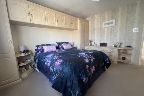 21 Aldrin Road, Exeter, EX4 5DN