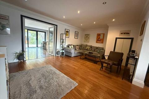 undefined, Sparrow Farm Drive, Feltham