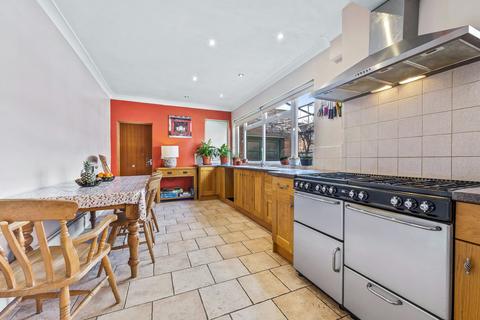 3 bedroom terraced house for sale - Hawthorn Road Kettering, Northamptonshire, NN15
