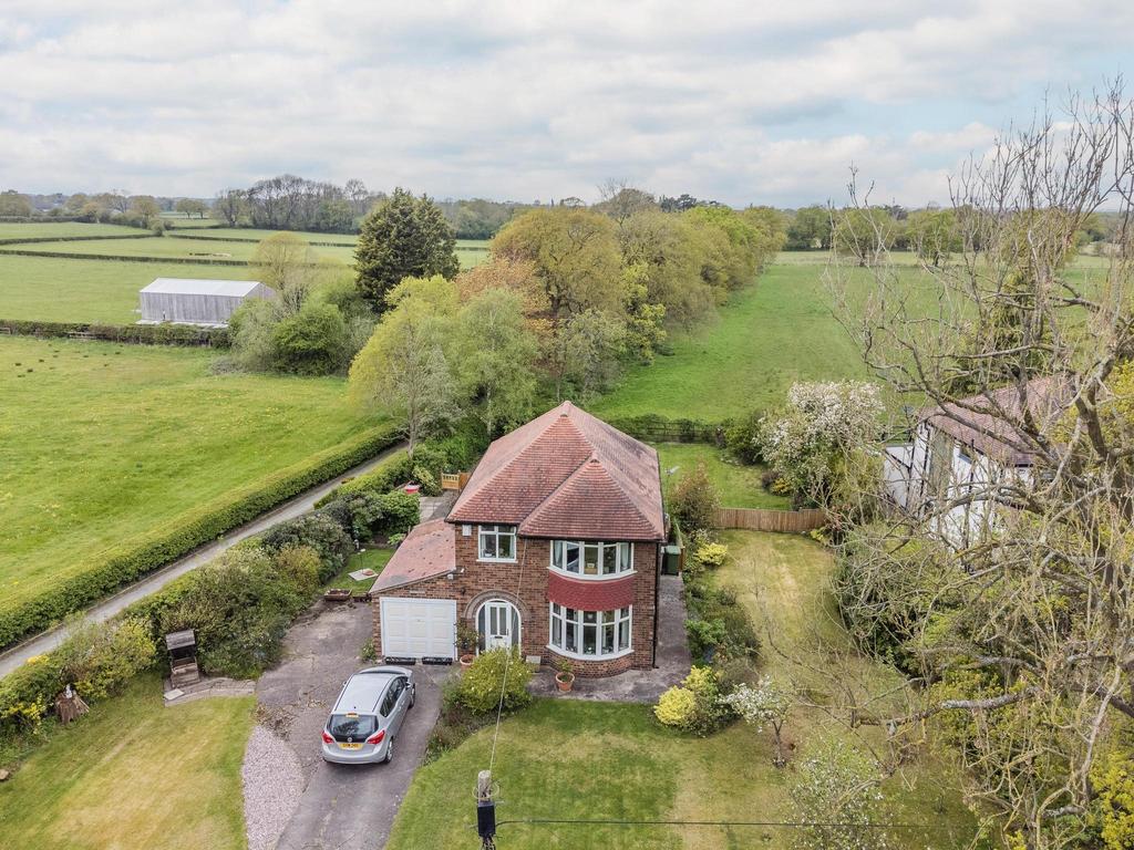 Newton Hall Lane, Mobberley, Knutsford 3 bed detached house £800,000