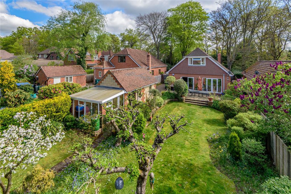 Hursley Road, Parish of Ampfield, Hampshire, SO53 4 bed detached house