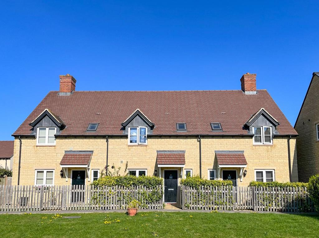 Spring Meadow, Witney, OX28 3 bed end of terrace house £1,350 pcm (£
