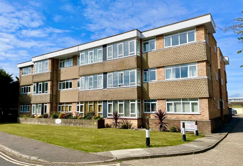 Ash Lane, Rustington 1 bed apartment £795 pcm (£183 pw)