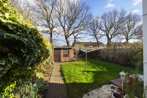 73a Brixham Crescent, Ruislip, HA4 8TT