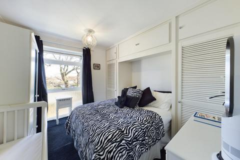 73a Brixham Crescent, Ruislip, HA4 8TT