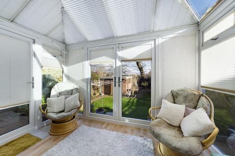 73a Brixham Crescent, Ruislip, HA4 8TT