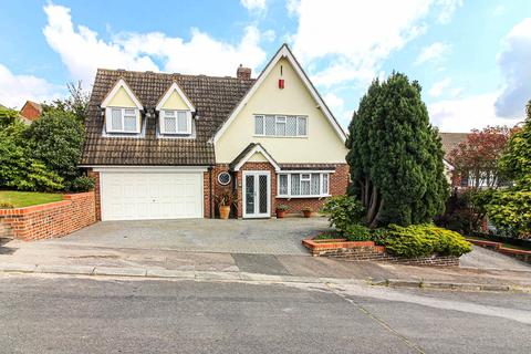 4 bedroom detached house for sale - Goldings Rise, Loughton
