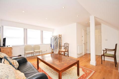 4 bedroom end of terrace house for sale - Park Road, Bromley