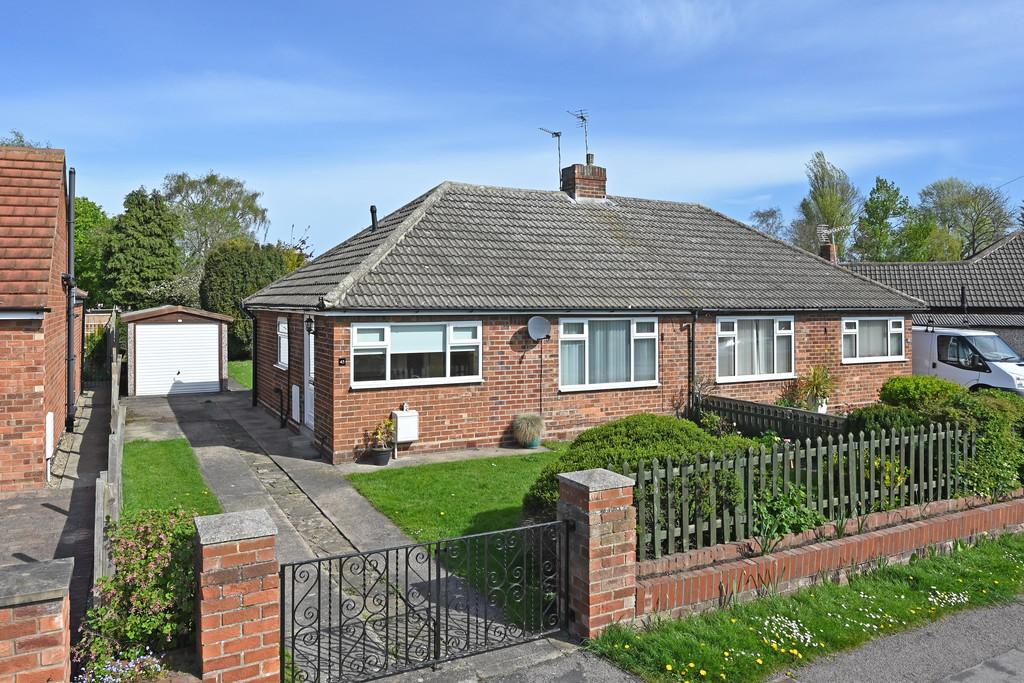 Whitby Avenue, Stockton Lane, York 2 bed semidetached bungalow £265,000