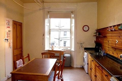 3 bedroom flat to rent, Royal Crescent, Edinburgh, EH3