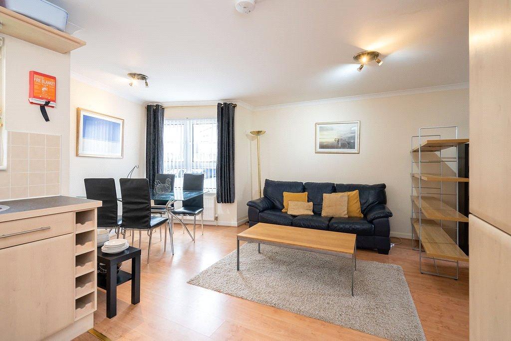 Gilmerton Road, Liberton, Edinburgh... 1 bed flat to rent £930 pcm (£