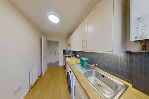 2 bedroom flat to rent, Cadiz Street, Edinburgh, EH6