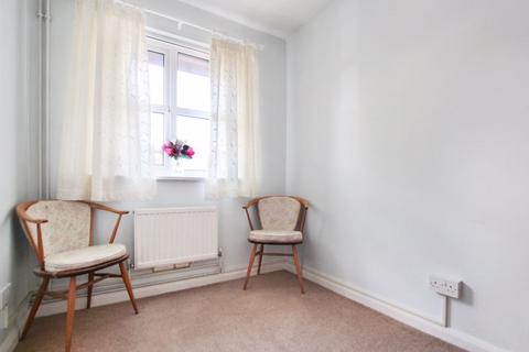14 Balmoral Gardens, Bexley, DA5 1HR