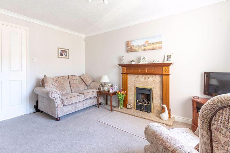 Belle Vue Gardens, Alnwick 2 bed terraced house £147,500