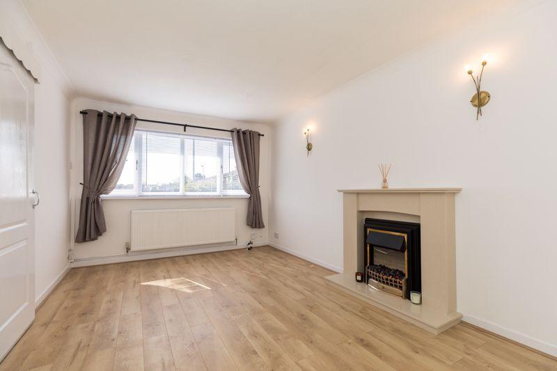 Raithby Drive, Hawkley Hall, WN3 5PY 2 bed semidetached bungalow £