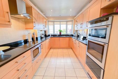 65 Bankside Crescent, Sutton Coldfield, B74 2JA