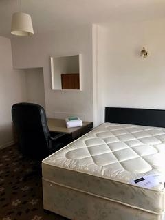 4 bedroom terraced house to rent, Quinton Road, Haborne, Birmingham, B17 0PP