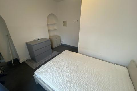 1 bedroom in a house share to rent, Room 1, The Crescent, Woodlands, Doncaster