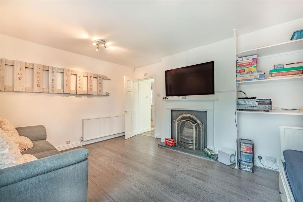 8499723-interior17.jpg