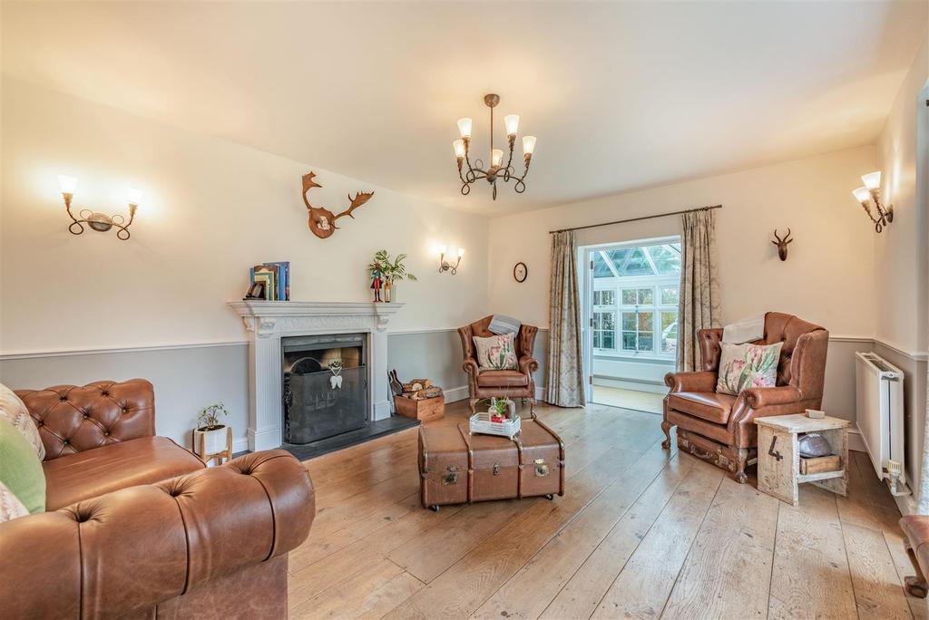 8499723-interior15.jpg