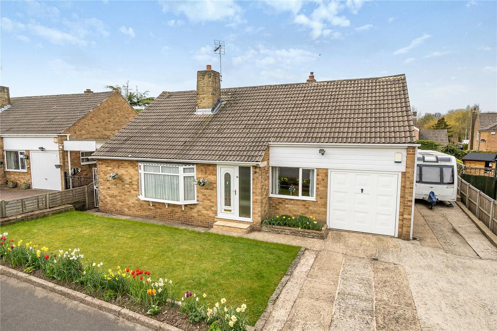 High Ash Crescent, Leeds, West Yorkshire 3 bed bungalow for sale £450,000