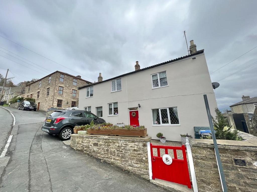 Crawleyside, Stanhope, Weardale 4 bed link detached house £235,000