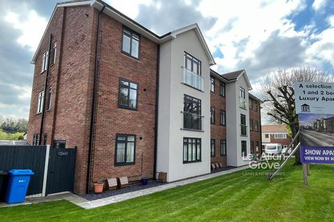2 bedroom apartment for sale - Rees Drive, Wombourne, Wolverhampton