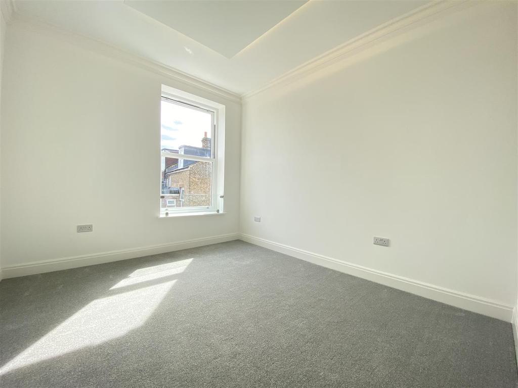 Flat 6, Tynemouth House, N15 4AT 2 bed flat £1,600 pcm (£369 pw)