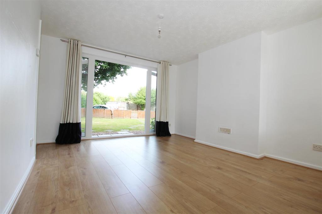 Passfield Avenue, Eastleigh 1 bed flat £775 pcm (£179 pw)