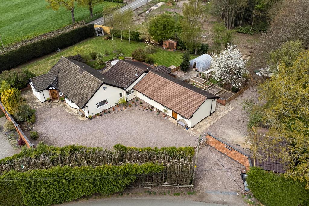 Bridgemere Lane, Hatherton, Nantwich 5 bed detached bungalow £650,000