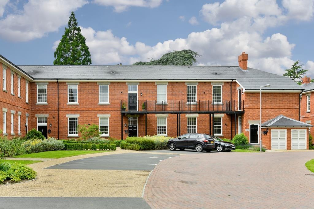 7 Dartford Court, Glanville Way, Epsom (1 of 4).jp
