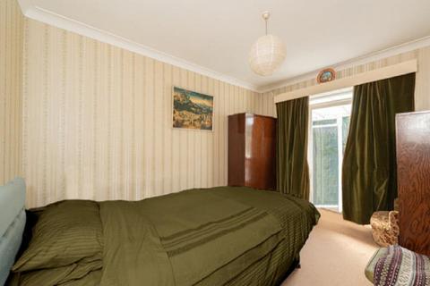 191 Great Tattenhams, Epsom, KT18 5RA