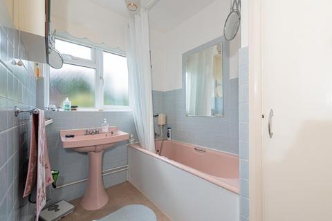 191 Great Tattenhams, Epsom, KT18 5RA