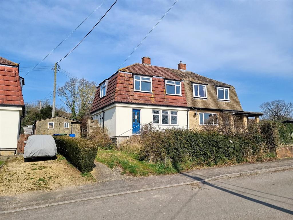 Brooklands, Brinkworth, Chippenham 3 bed semidetached house £125,000