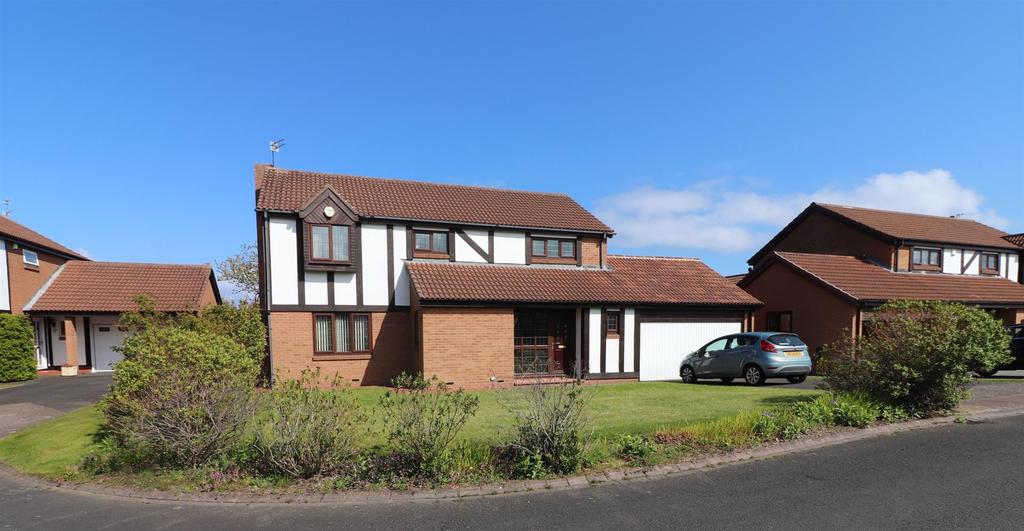 Esher Gardens, Blyth 4 bed detached house £410,000