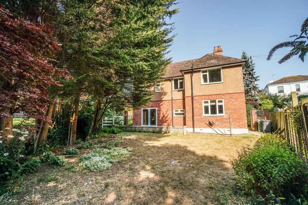 St Helens Park Road, Hastings 3 bed detached house for sale £375,000